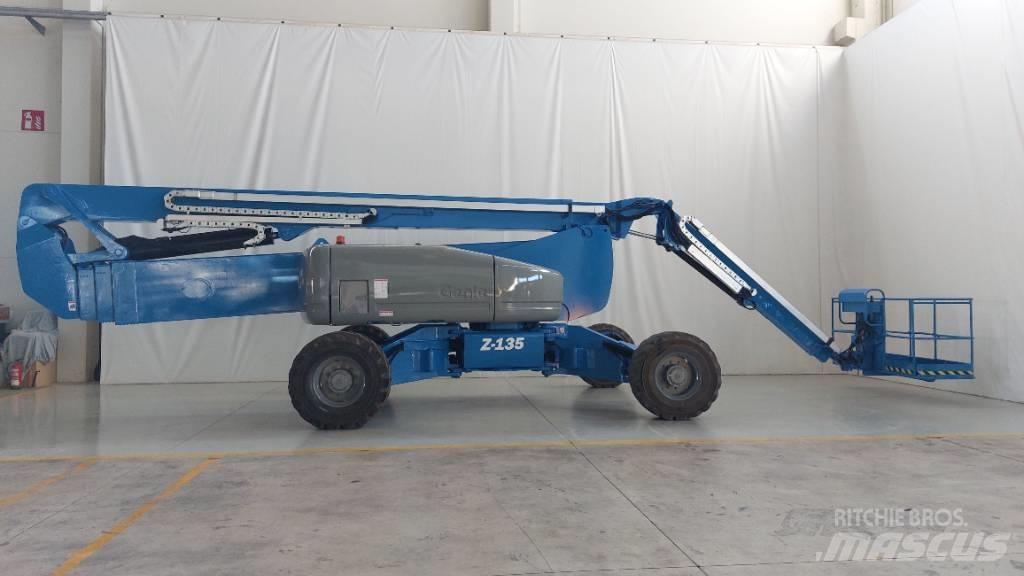 Genie ZX 135/70 Elevadores braços articulados