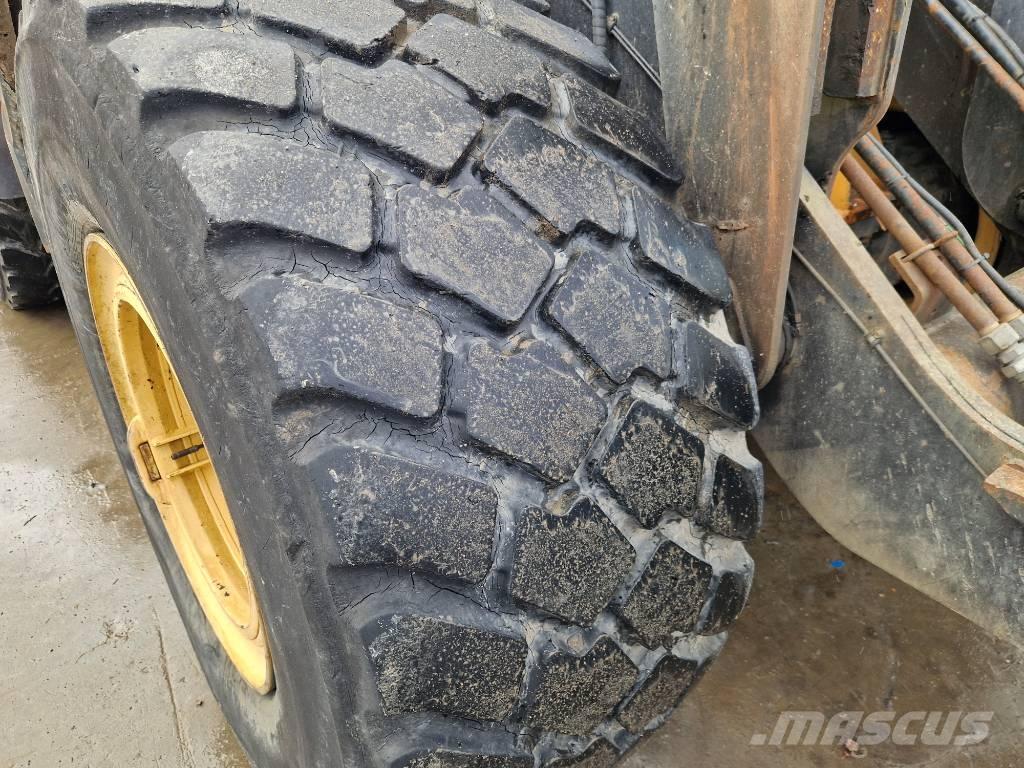 Ljungby L15 Pás carregadoras de rodas