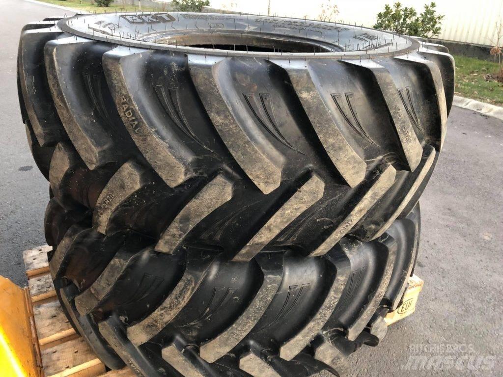 BKT 425/75R20 Pneus, Rodas e Jantes