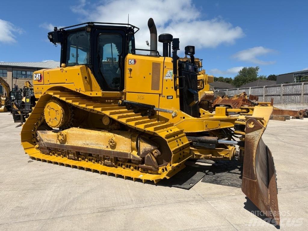 CAT D 6 LGP Dozers - Tratores rastos