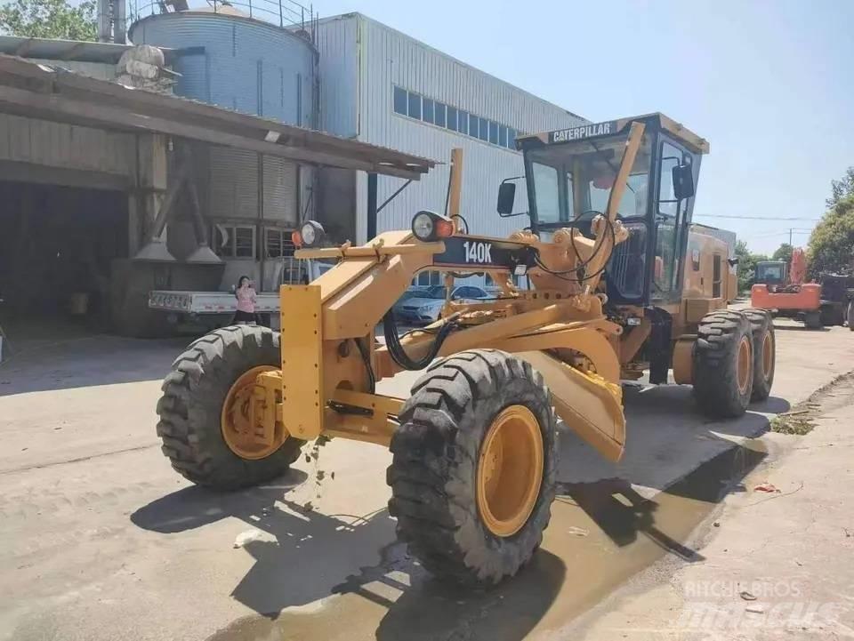 CAT 140K Motoniveladoras