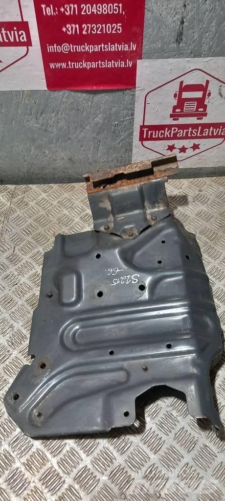 Scania R440  2105660 Cabines e interior