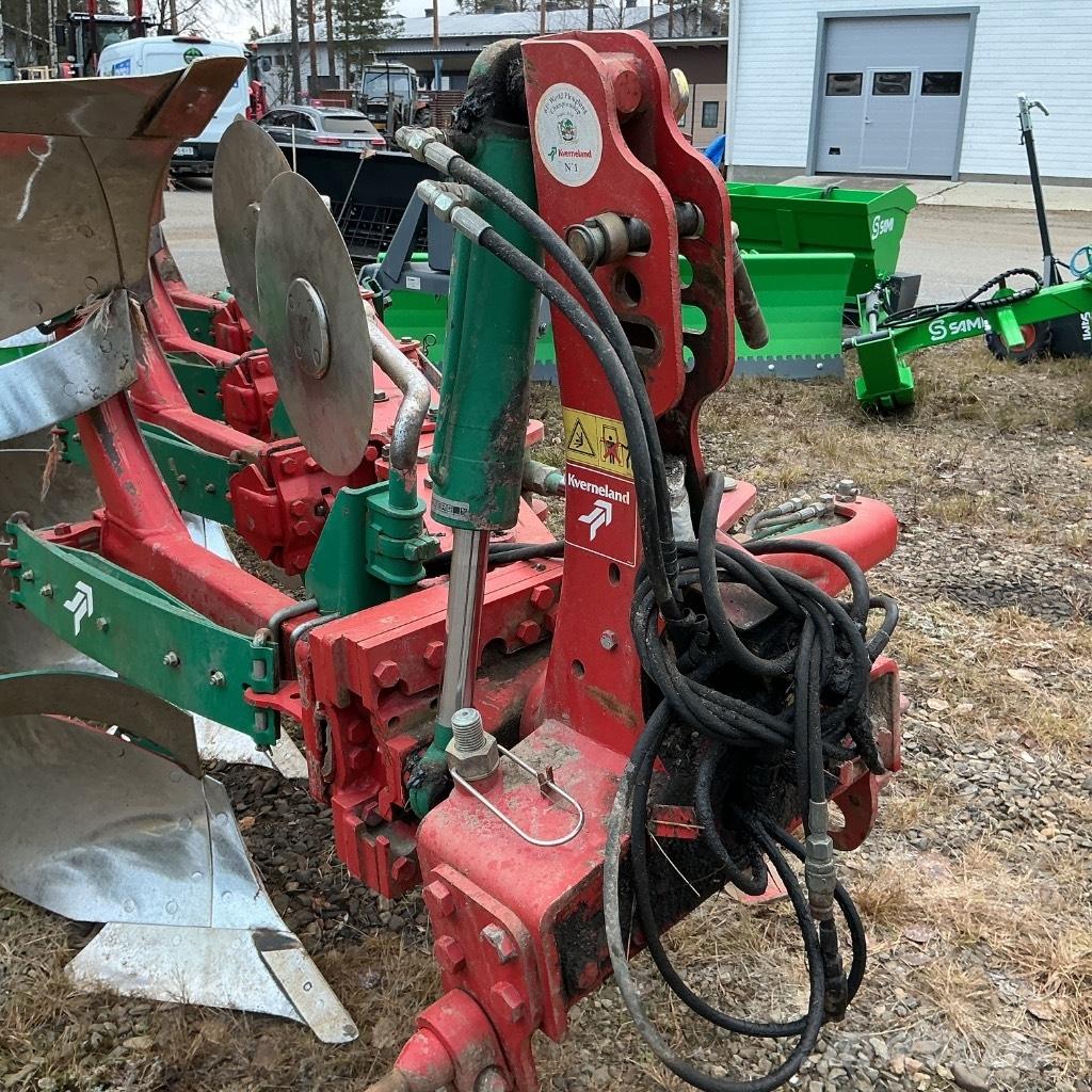 Kverneland ES85 Charruas reversíveis