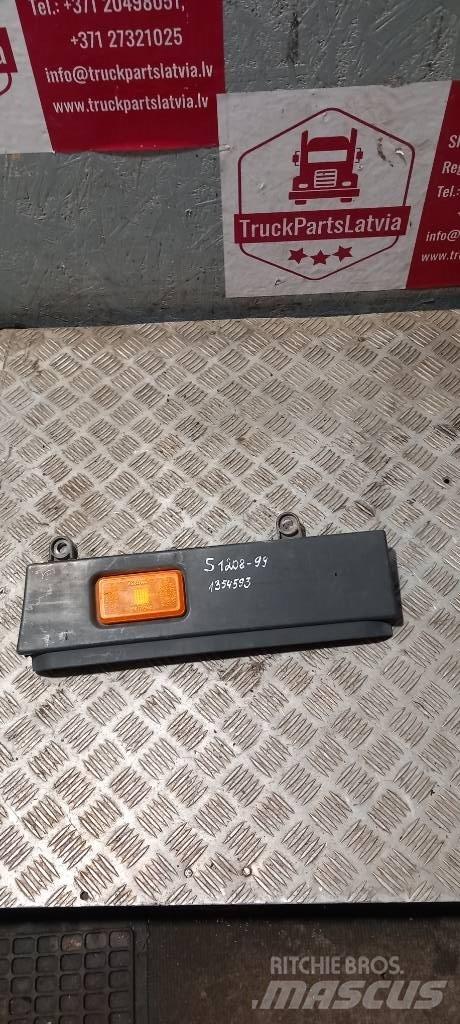 Scania 94 D.   1354593 Cabines e interior