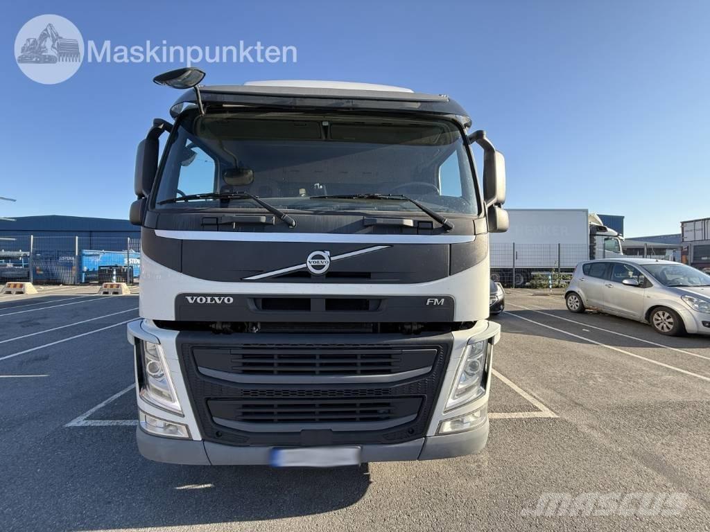 Volvo FM 340 Camiões de caixa fechada
