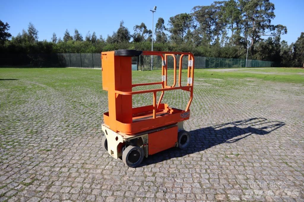 JLG 1230ES (5.66 m) Plataformas de Mastro Vertical