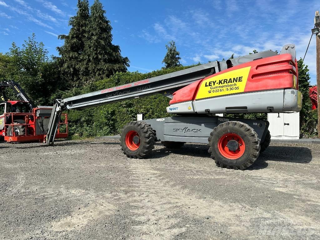 SkyJack SJ66T Elevadores braços articulados