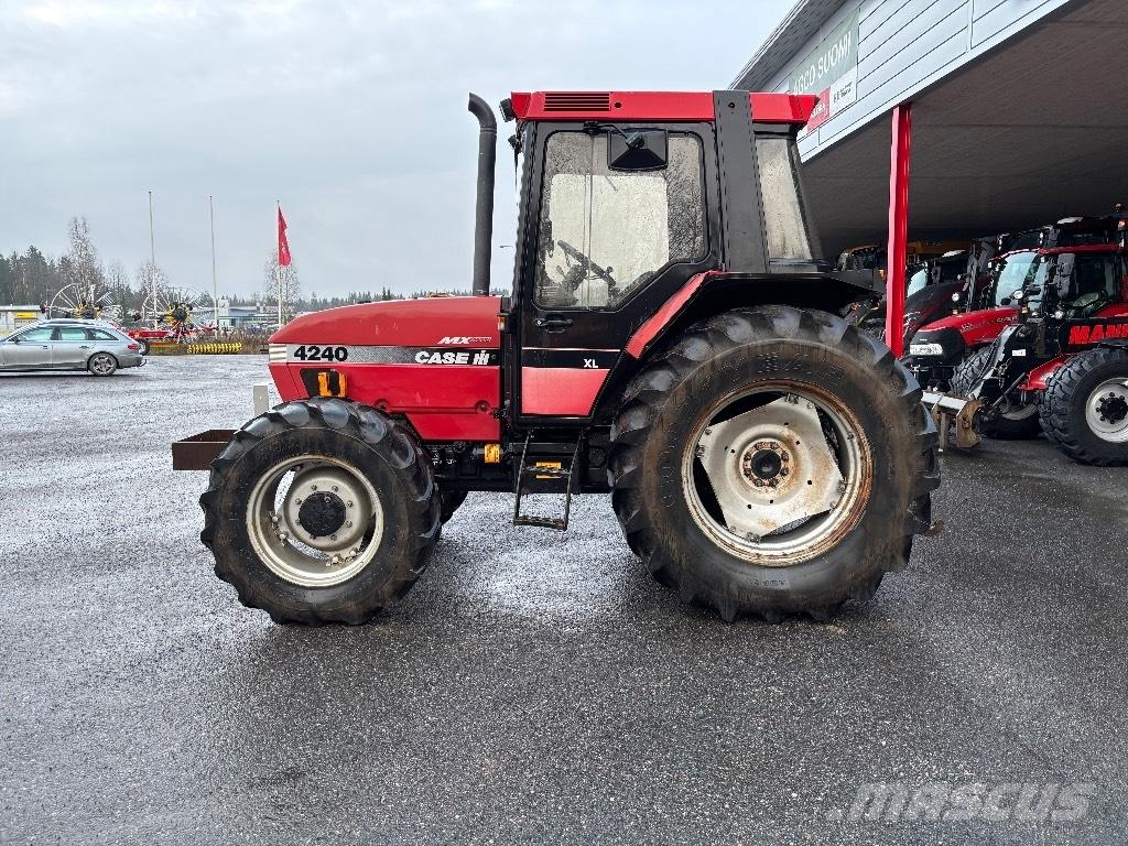 Case IH 4240-4 XL Tratores Agrícolas usados