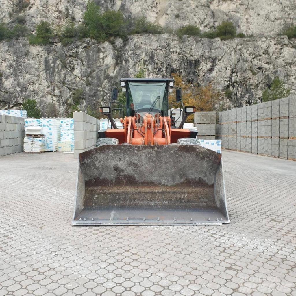 Hitachi ZW 220-5 Pás carregadoras de rodas