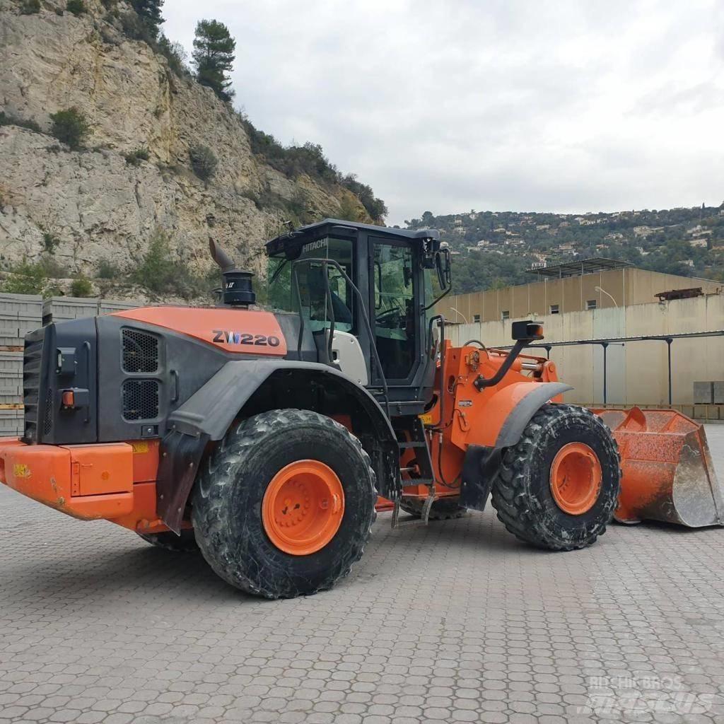 Hitachi ZW 220-5 Pás carregadoras de rodas