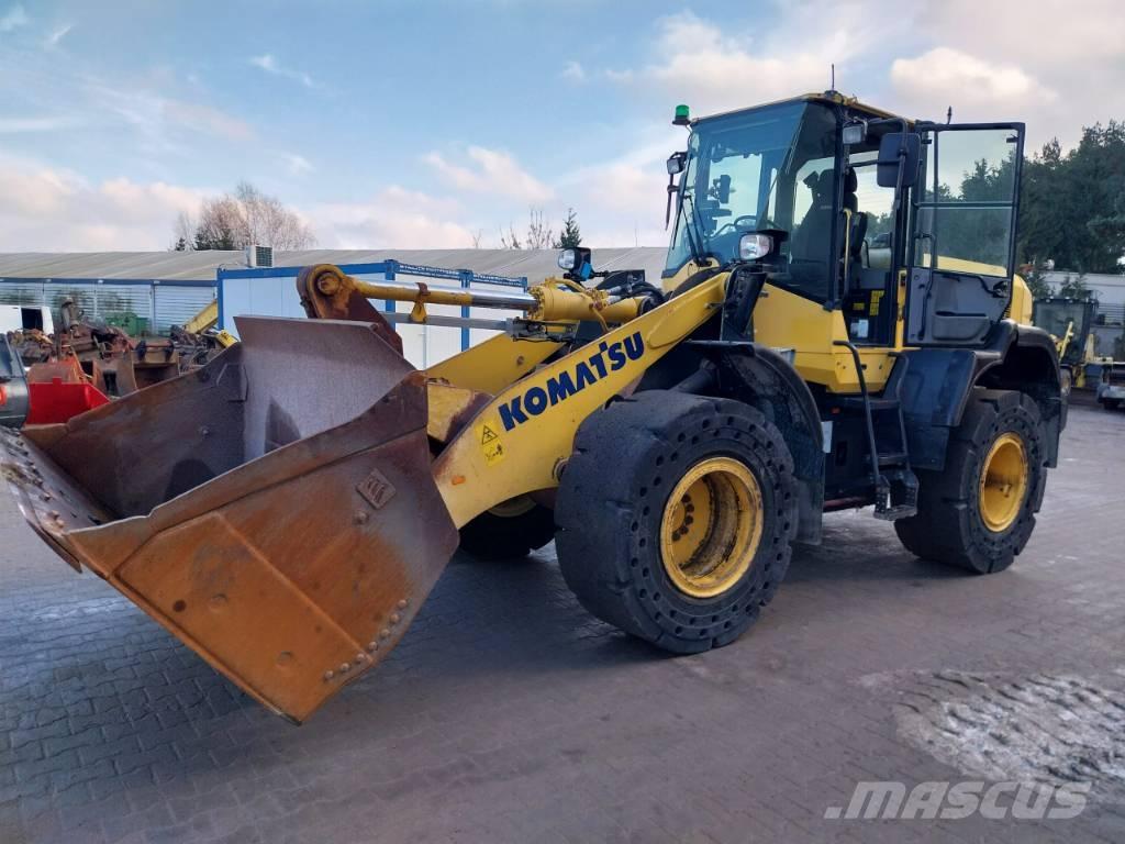 Komatsu WA270-7 Pás carregadoras de rodas