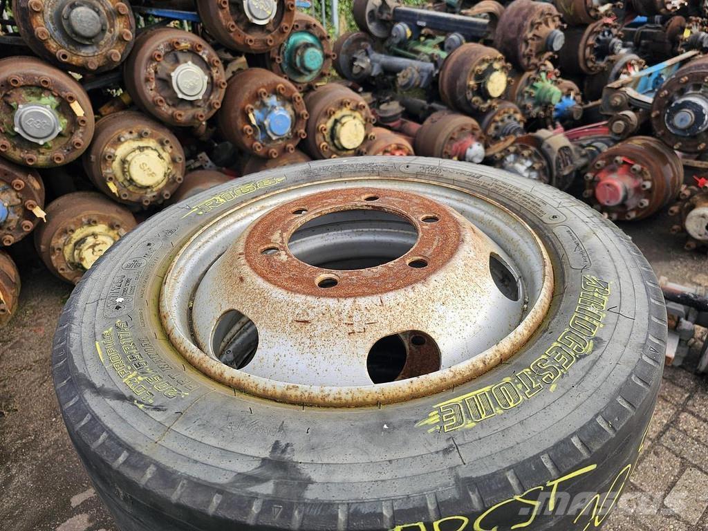 Bridgestone R 168 Camiões estrado/caixa aberta