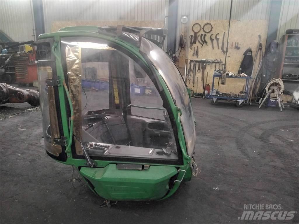 John Deere 1270E Cabines e interior