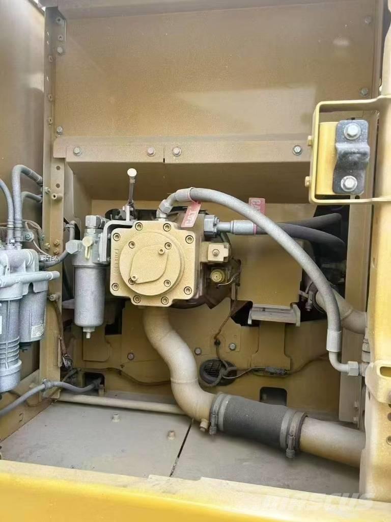 CAT 323 Escavadoras de rastos
