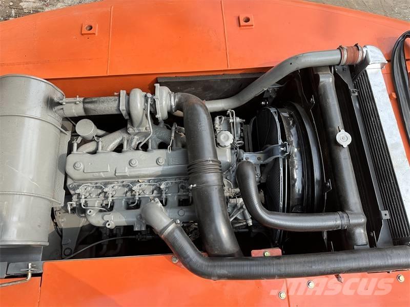Hitachi 200 Escavadoras de rodas