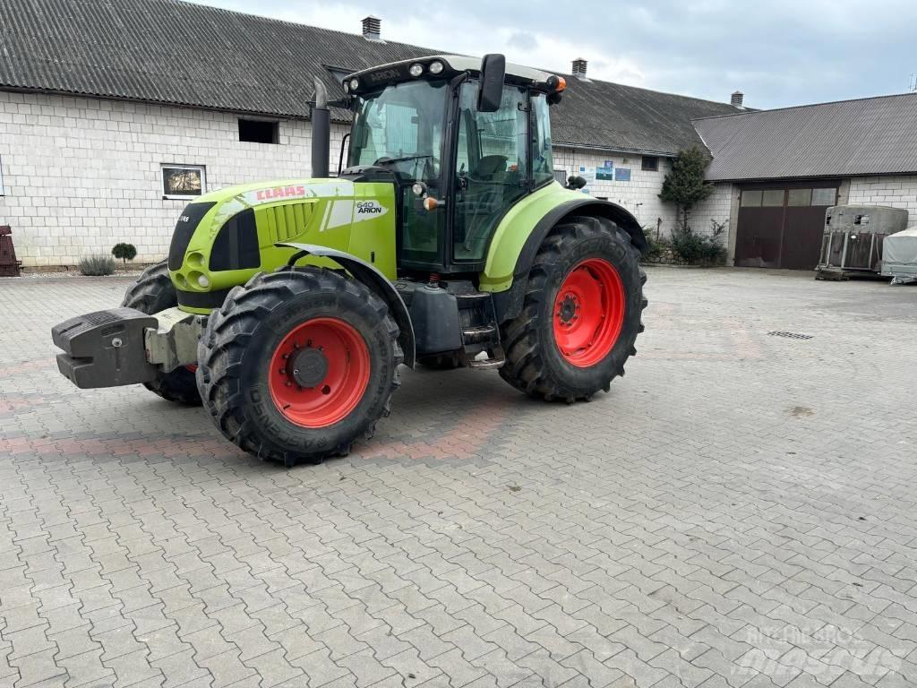 CLAAS Arion 640 Tratores Agrícolas usados