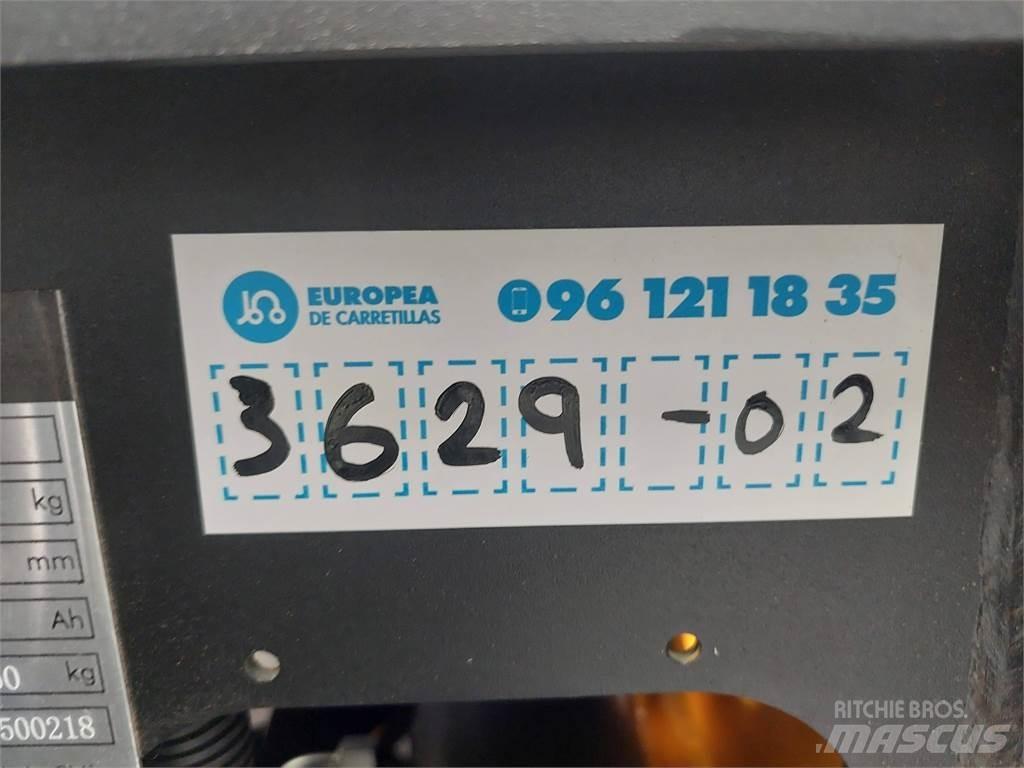  EFL253 Empilhadores eléctricos