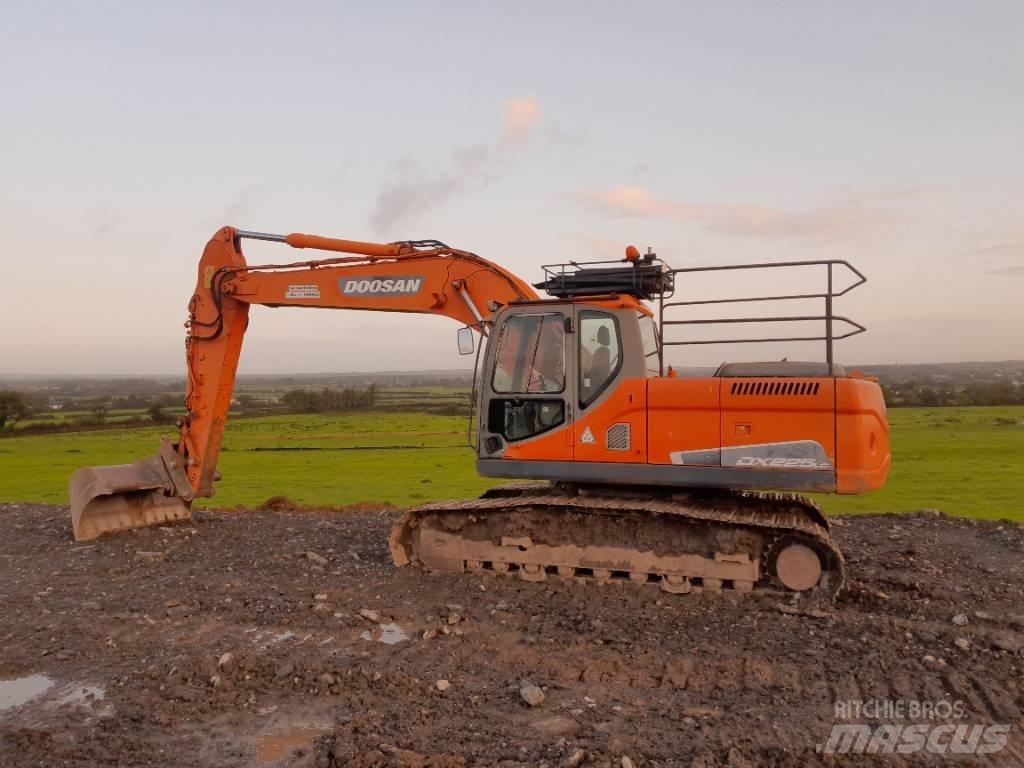Doosan DX 225 Escavadoras de rastos