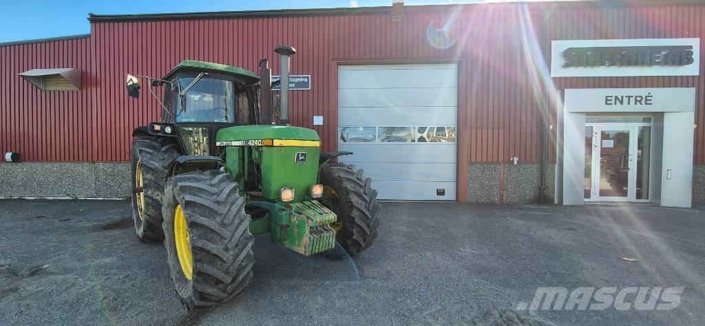 John Deere 4240 S Tratores Agrícolas usados