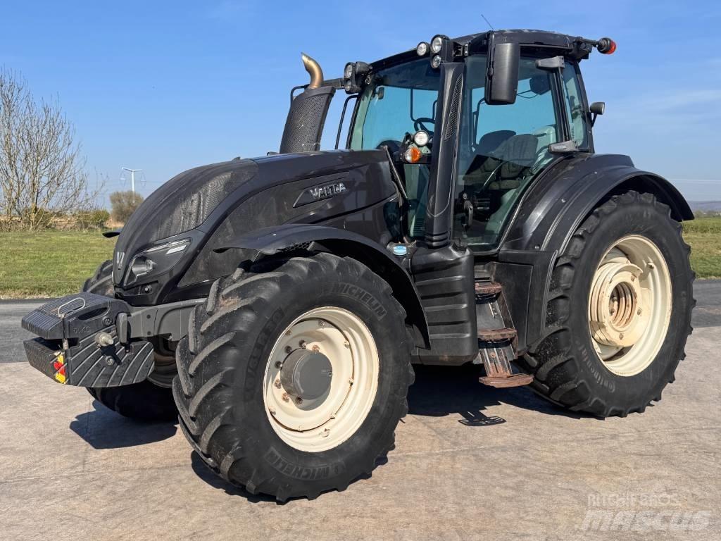 Valtra T 174 Tratores Agrícolas usados