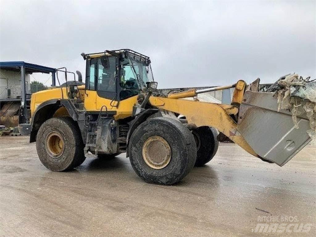 Komatsu WA 380--8E0 Pás carregadoras de rodas