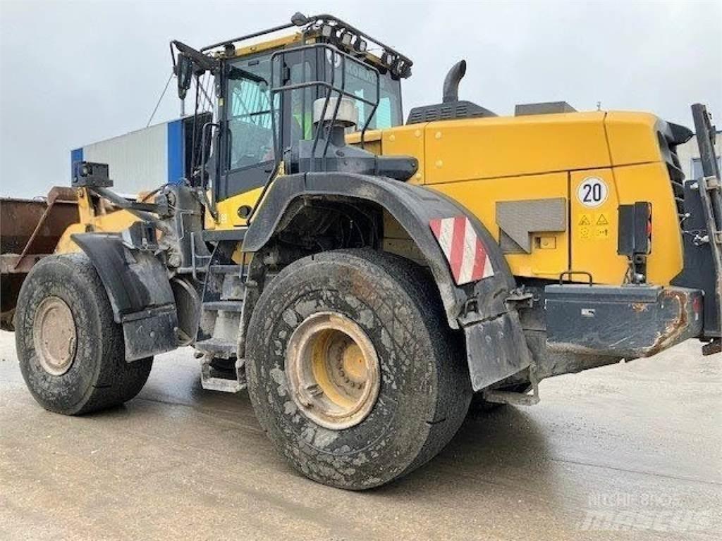 Komatsu WA 380--8E0 Pás carregadoras de rodas