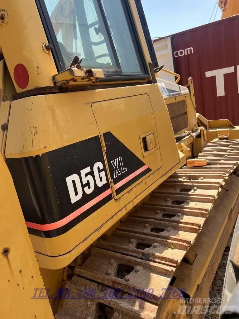 CAT D5G Dozers - Tratores rastos