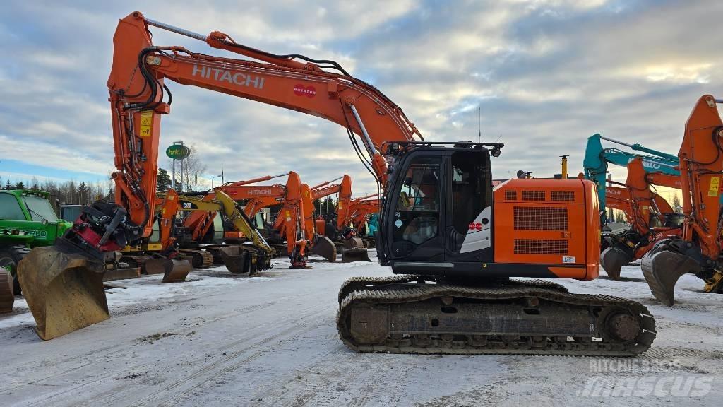 Hitachi ZX225USRLC-6 Escavadoras de rastos