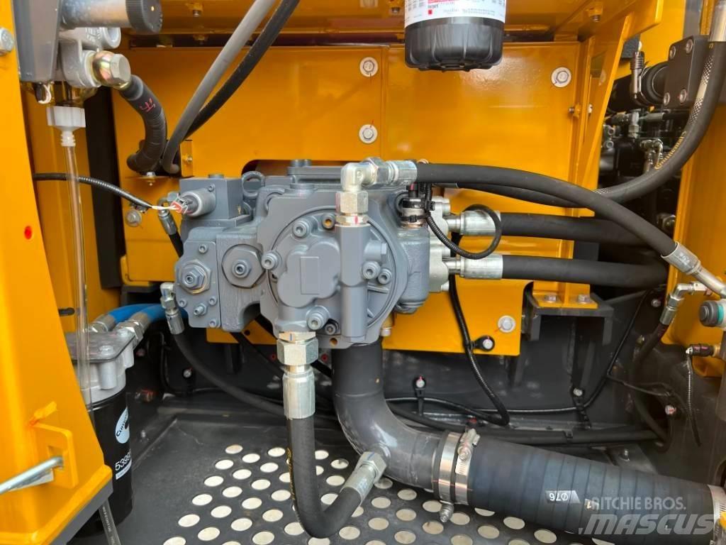 XCMG XE135GA Escavadoras de rastos