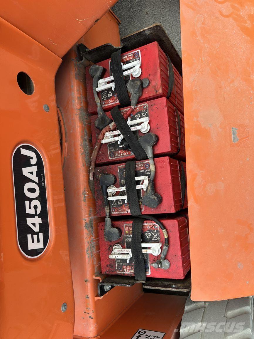JLG E450AJ (2005) Elevadores braços articulados