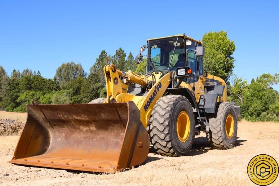 Komatsu WA 320-7 Pás carregadoras de rodas