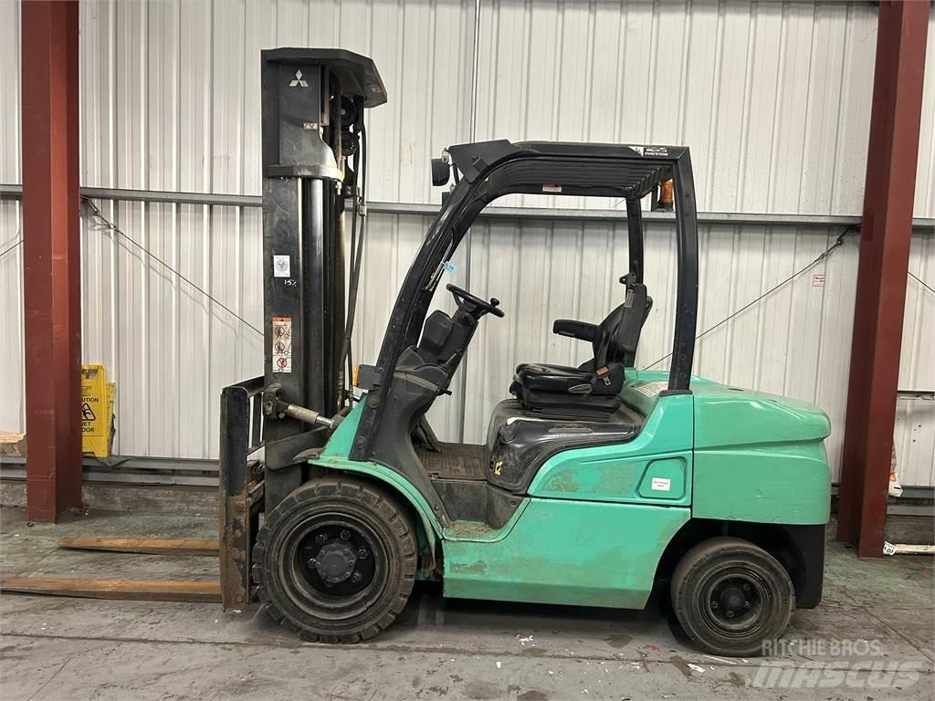 Mitsubishi FD35NT Empilhadores Diesel