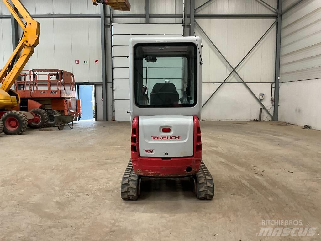 Takeuchi TB 216 Mini Escavadoras <7t