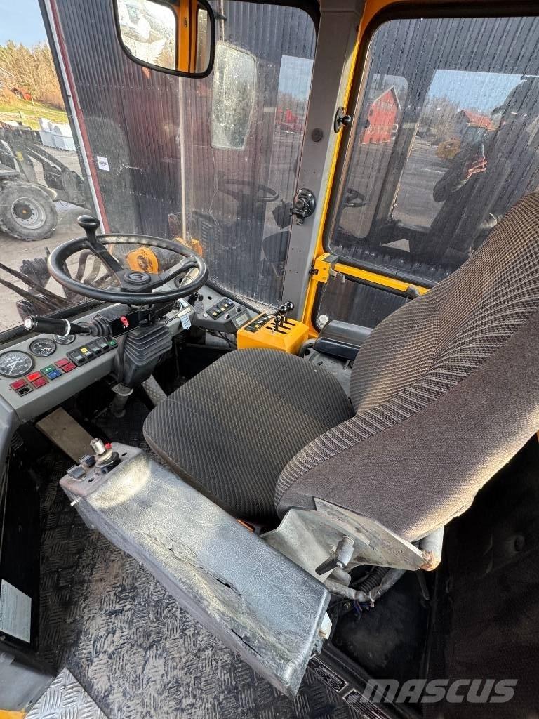 Ljungby L 14 Pás carregadoras de rodas