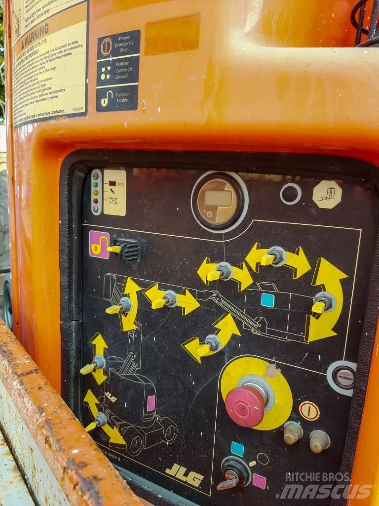 JLG E 300 AJP Elevadores braços articulados
