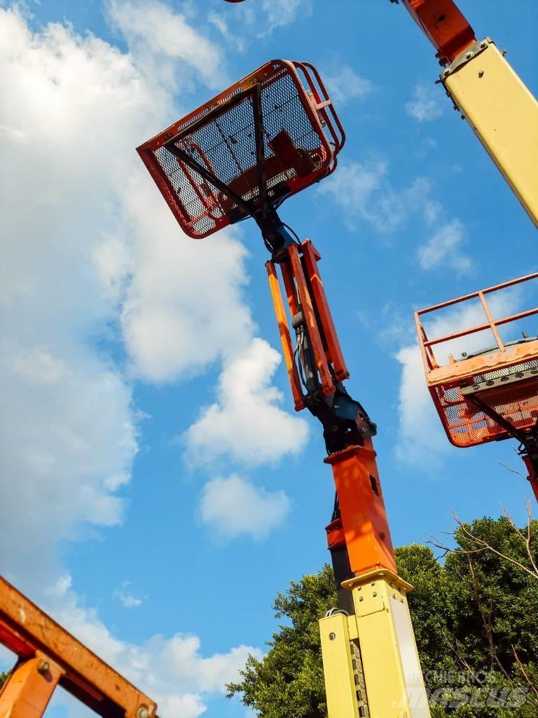 JLG E 300 AJP Elevadores braços articulados