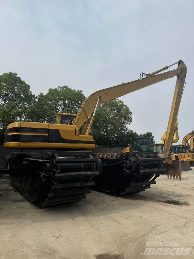 CAT 320B Escavadoras anfíbias
