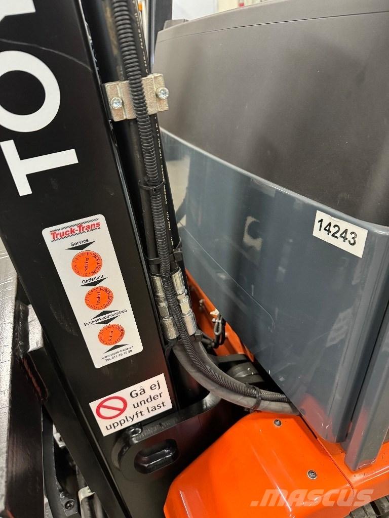 Toyota 7FBEST13 Empilhadores eléctricos