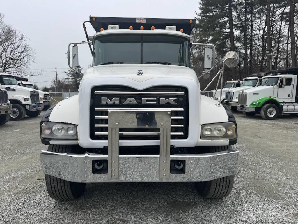 Mack CTP 713 Camiões basculantes