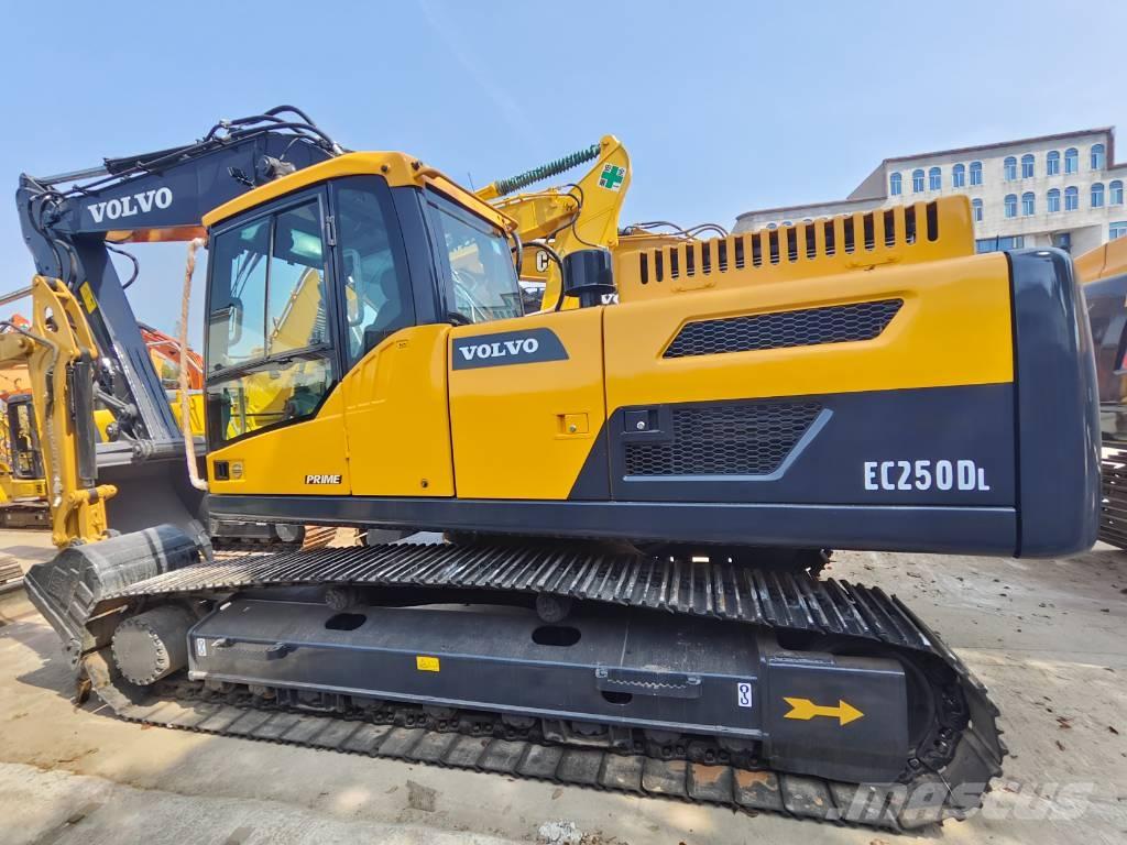 Volvo EC 250 D L Escavadoras de rastos