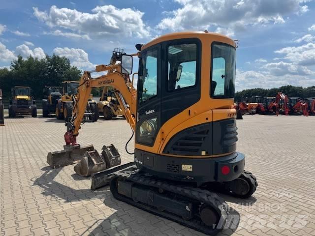 Hyundai R25Z-9 AK Mini Escavadoras <7t