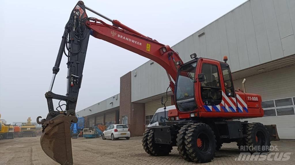 Fiat-Hitachi EX135W Escavadoras de rodas
