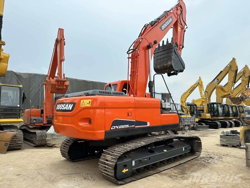 Doosan DX225LC-9C Escavadoras de rastos