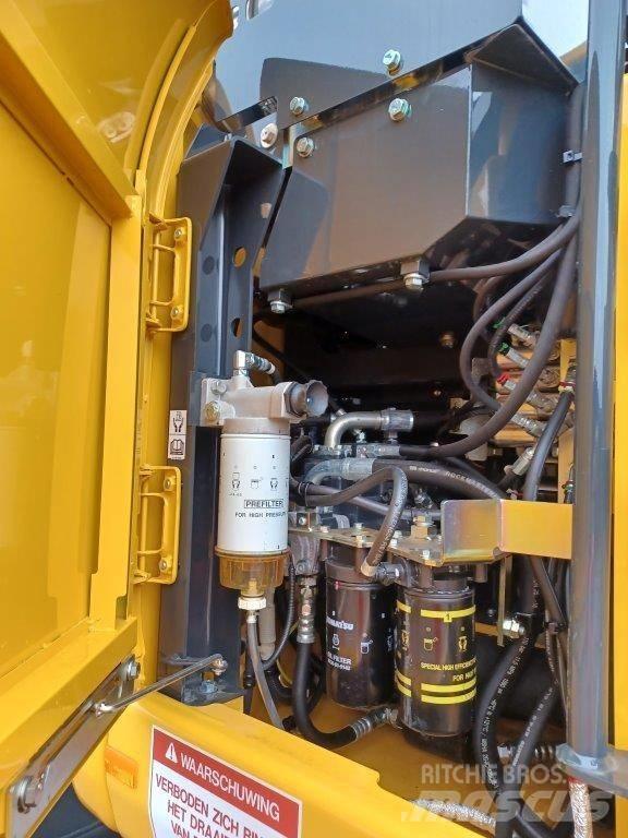Komatsu PW158-11E0 Escavadoras de rodas