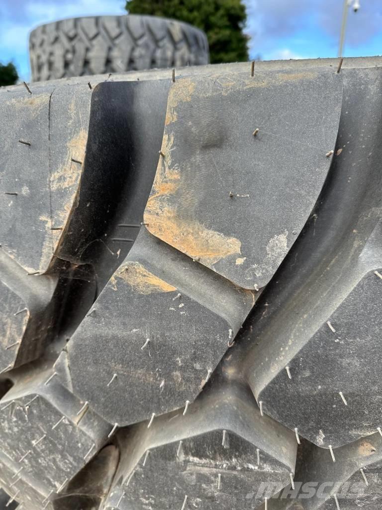  ROCK RADIAL 23.5R25 Pneus, Rodas e Jantes