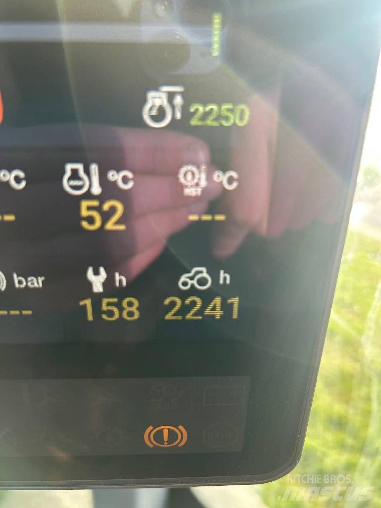 Valtra T235 Tratores Agrícolas usados