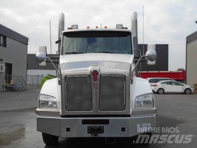 Kenworth T 880 Tractores (camiões)