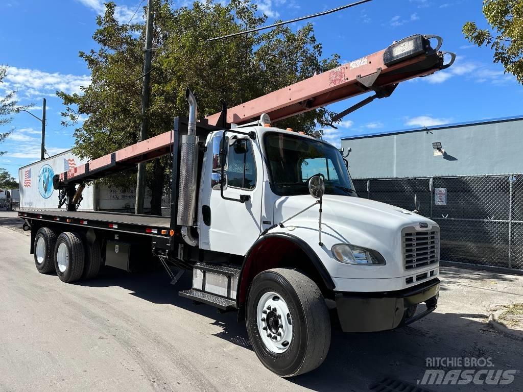 Freightliner M2 Camiões estrado/caixa aberta