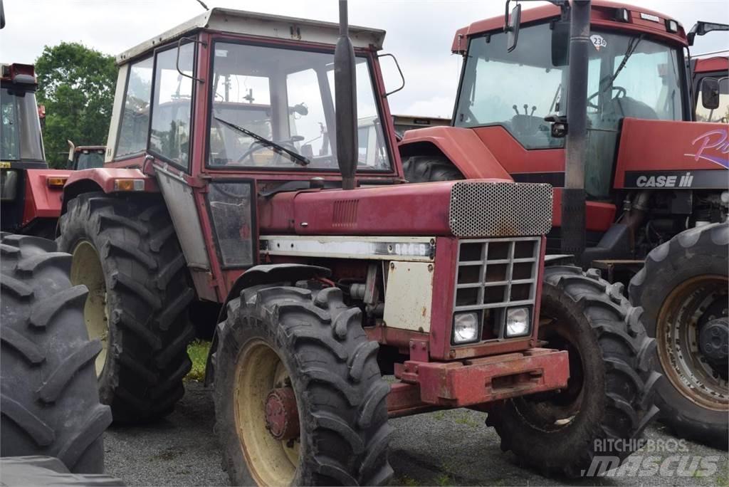 Case IH 844 A/S Tratores Agrícolas usados