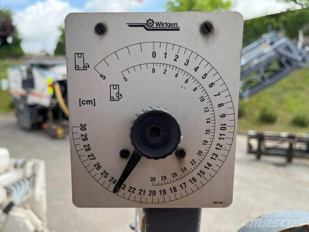 Wirtgen W 1000 F Fresadoras de asfalto
